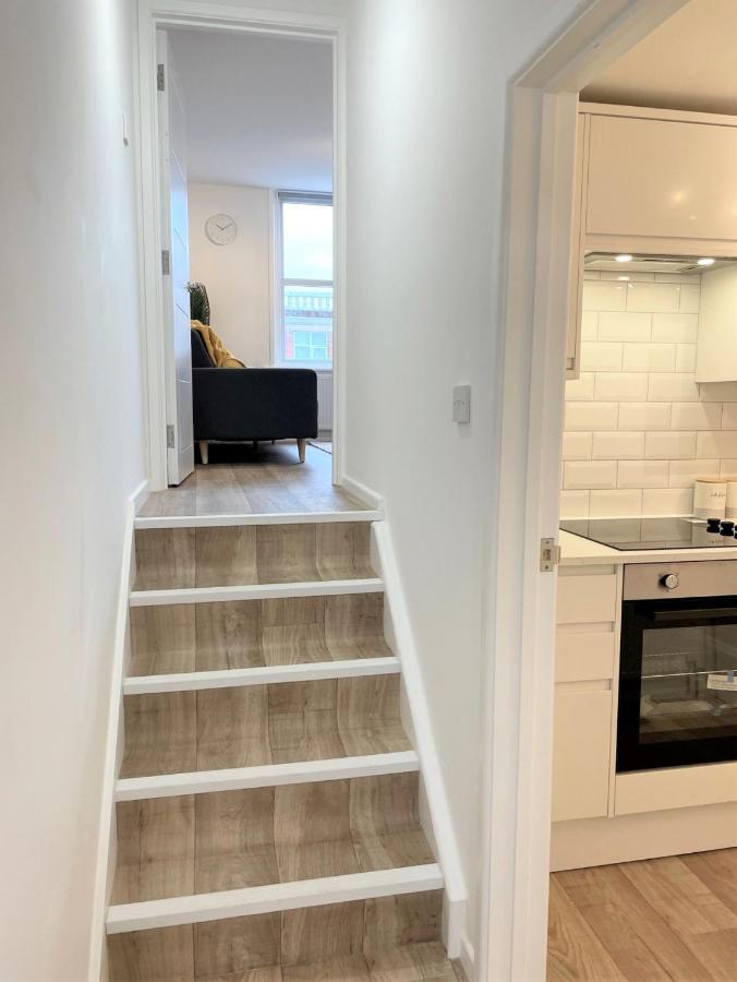 Central, Bright & Spacious Apartment - Parking Included Bornemouth Extérieur photo