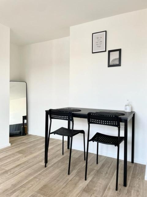 Central, Bright & Spacious Apartment - Parking Included Bornemouth Extérieur photo