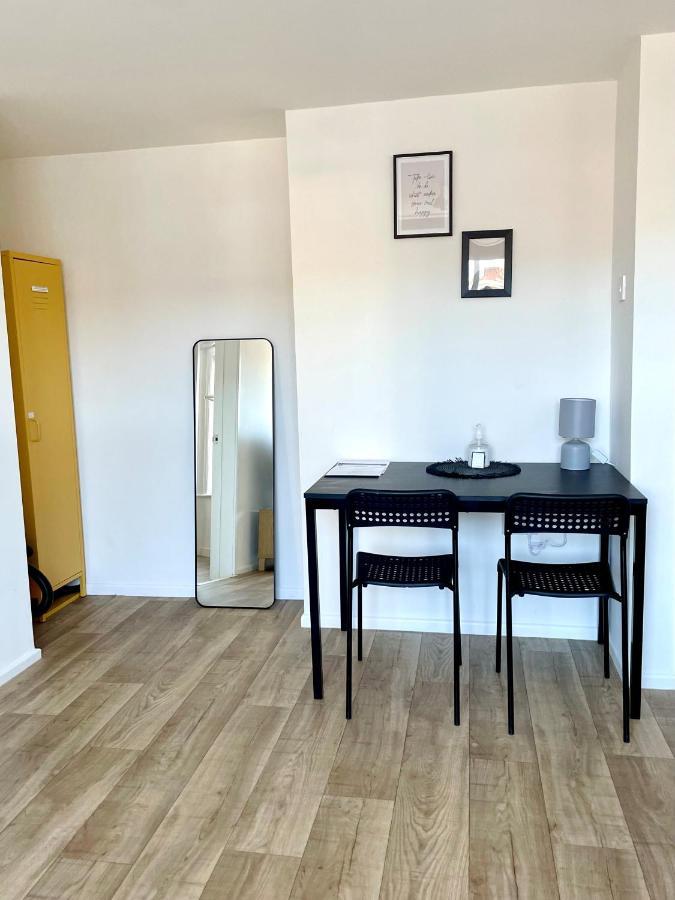 Central, Bright & Spacious Apartment - Parking Included Bornemouth Extérieur photo